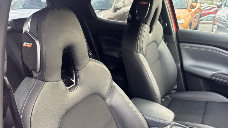 Nissan Juke 1.0 DiG-T Tekna 5dr DCT Petrol Hatchback